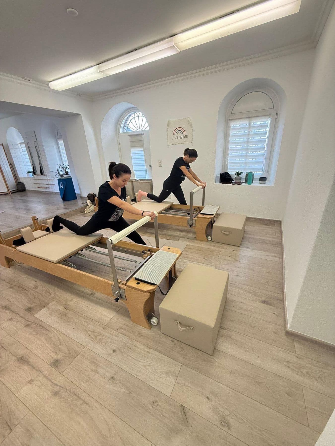 Lezione di Pilates Reformer nello studio